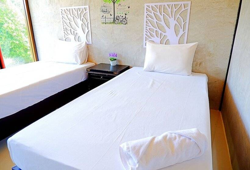 هتل Baan Lung Yod Resort Keangkrachan