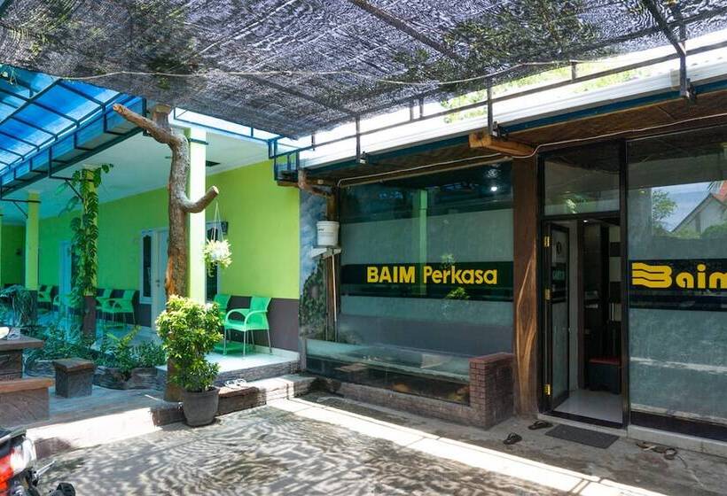 هتل Reddoorz @ Mt Haryono Street Waingapu