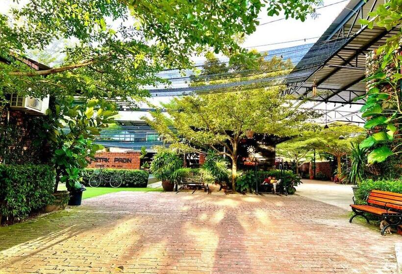 بنسيون Petak Padin Cottage By The Pool, Kepala Batas Penang