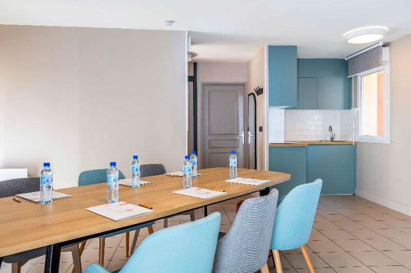 Appart City Confort St Quentin En Yvelines  Bois D Arcy