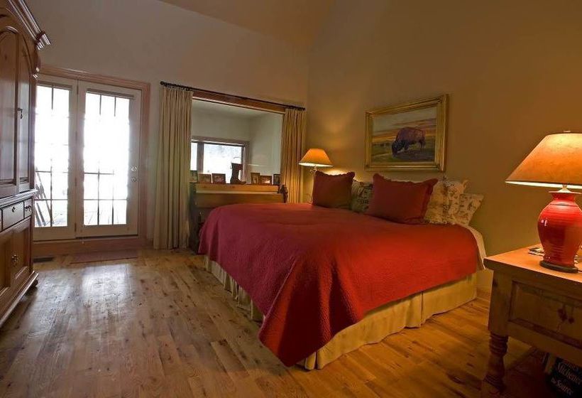 Cimarron Lodge