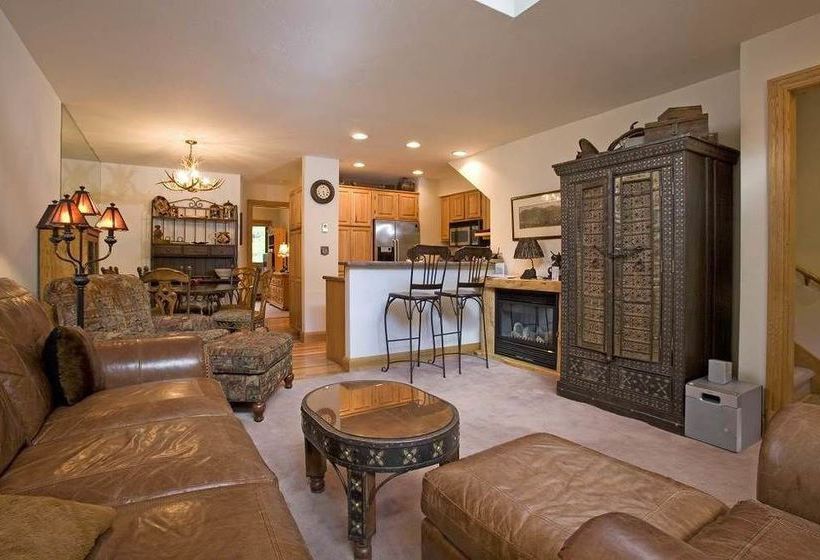 Cimarron Lodge