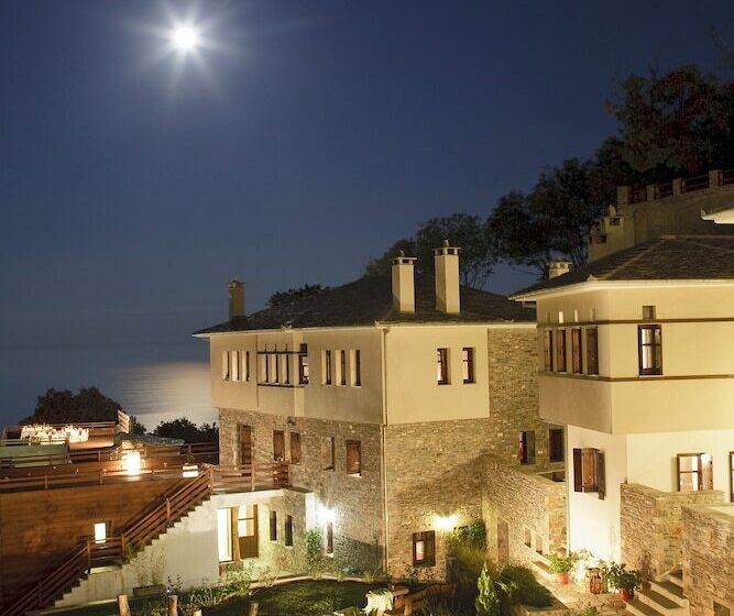 هتل 12 Months Resort & Spa