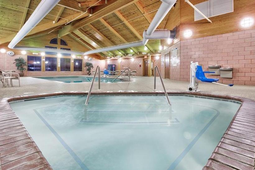 هتل Americinn By Wyndham Vidalia