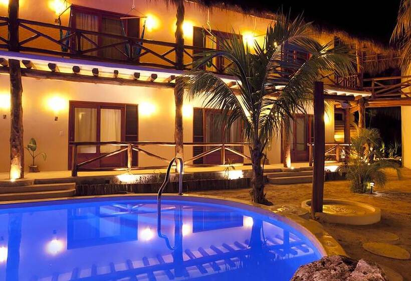 هتل Casa Iguana Holbox   Beachfront