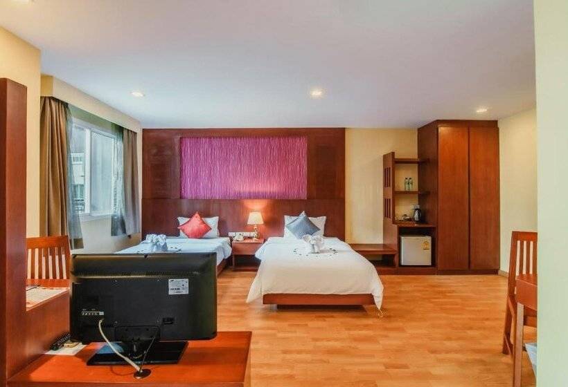 هتل Elite Suites Patong