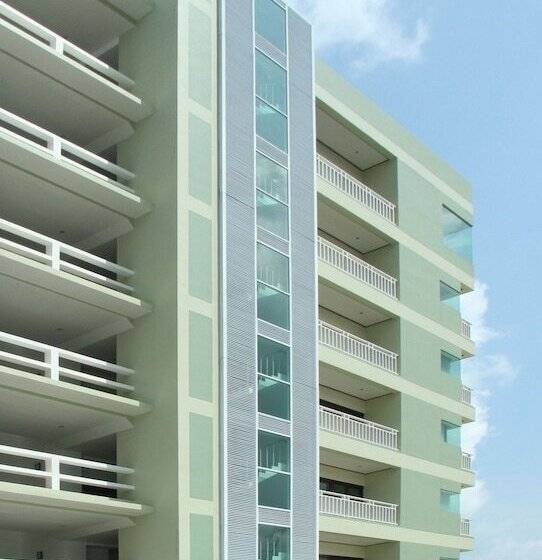 هتل Grand Hill Residence