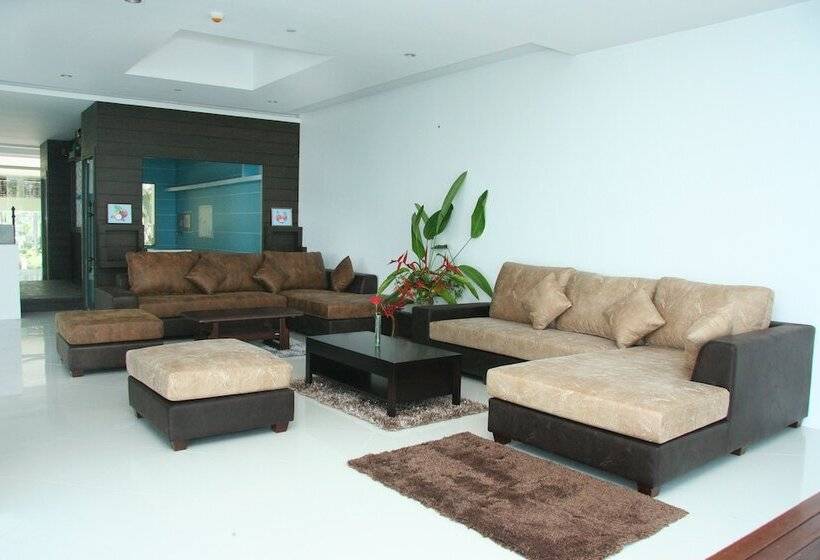 هتل Grand Hill Residence