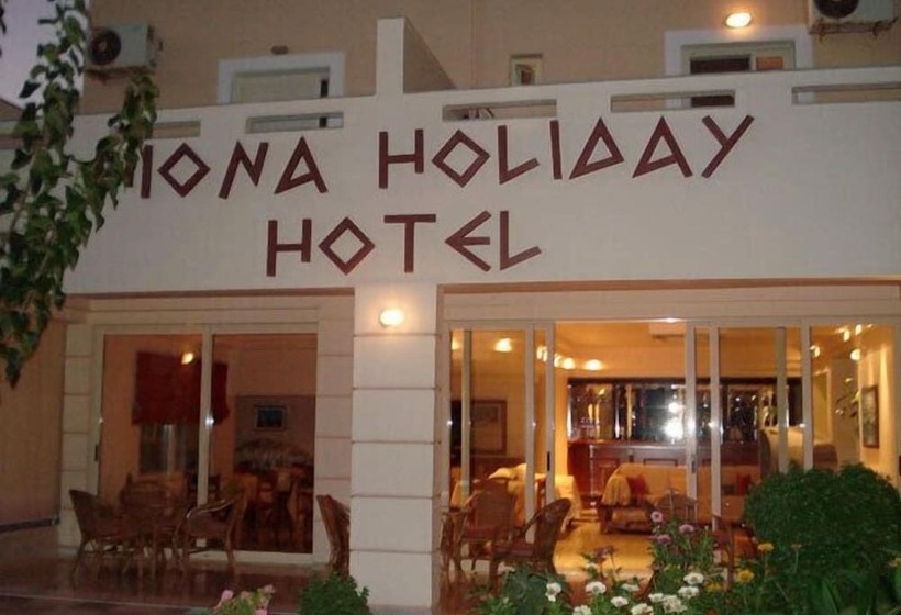 هتل Hiona Holiday