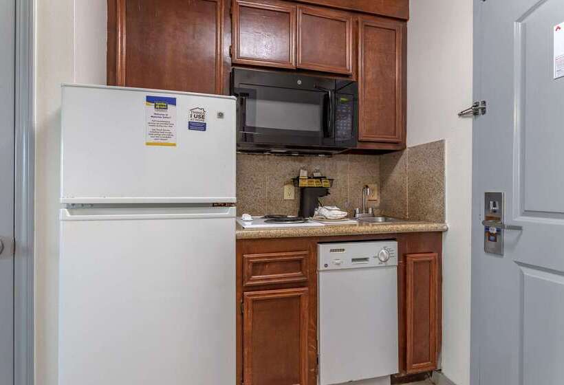 בית מלון כפרי Mainstay Suites Port Arthur  Beaumont South