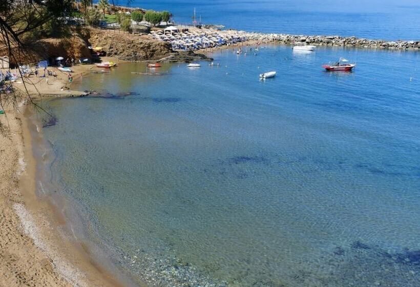 فندق Panormo Beach