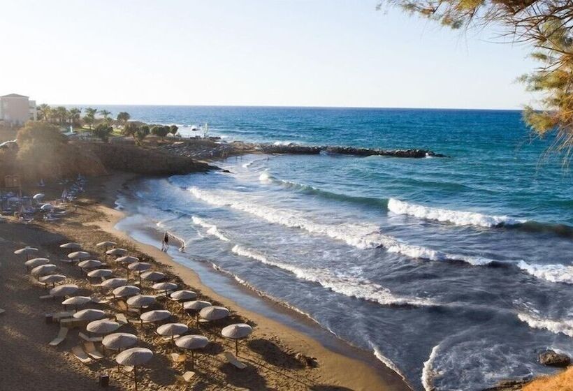 هتل Panormo Beach