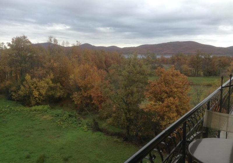 בית מלון כפרי Pezoula