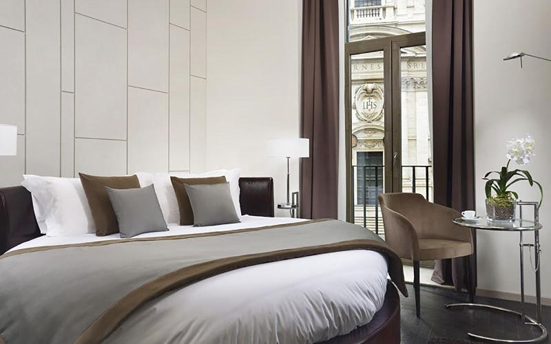 هتل Piazza Del Gesu Luxury Suites