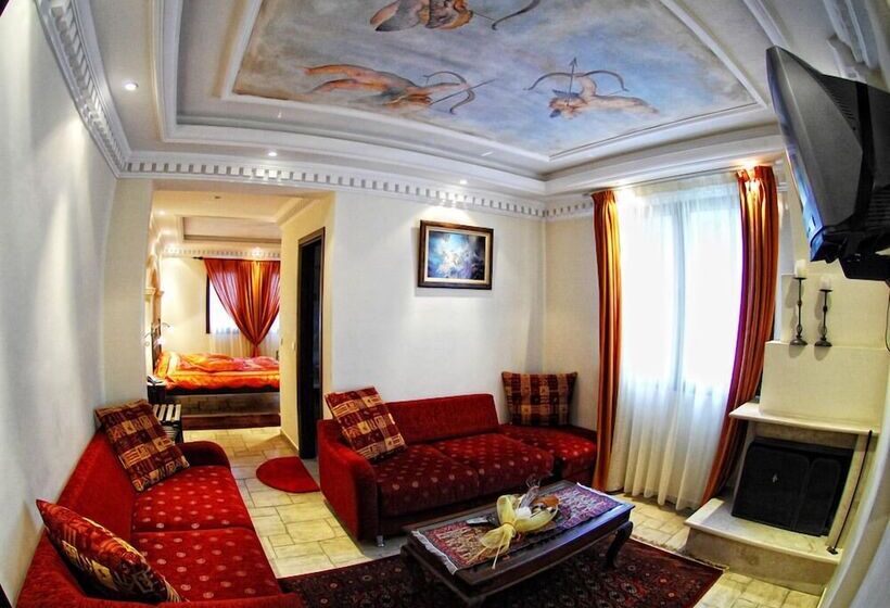 هتل Pindos Palace