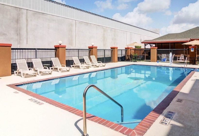 Hotel Springwood Suites Houston Iah  Beltway 8