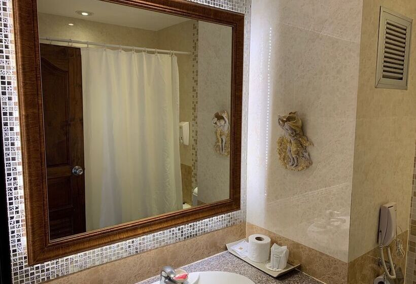هتل Rita Resort And Residence