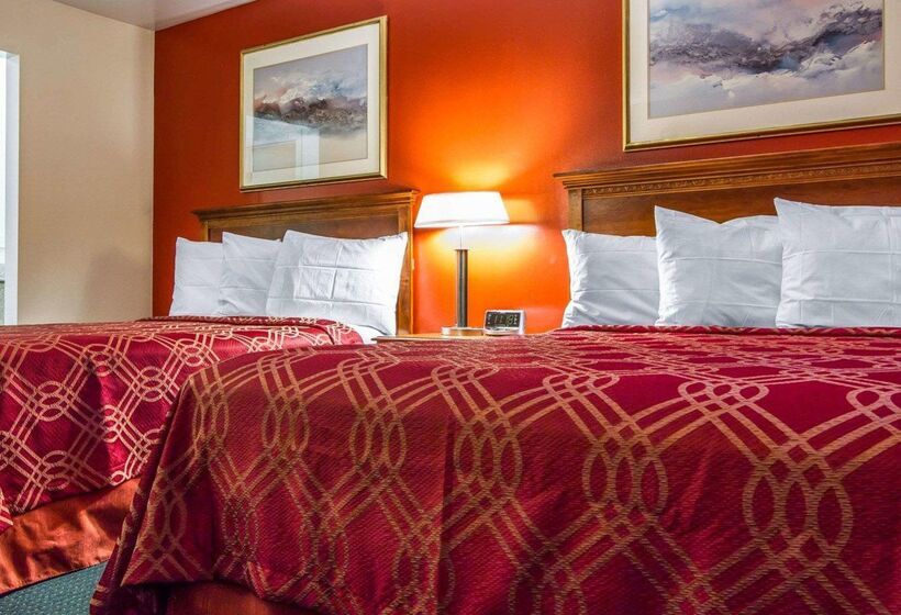 هتل Rodeway Inn & Suites Brunswick Near Hwy 1