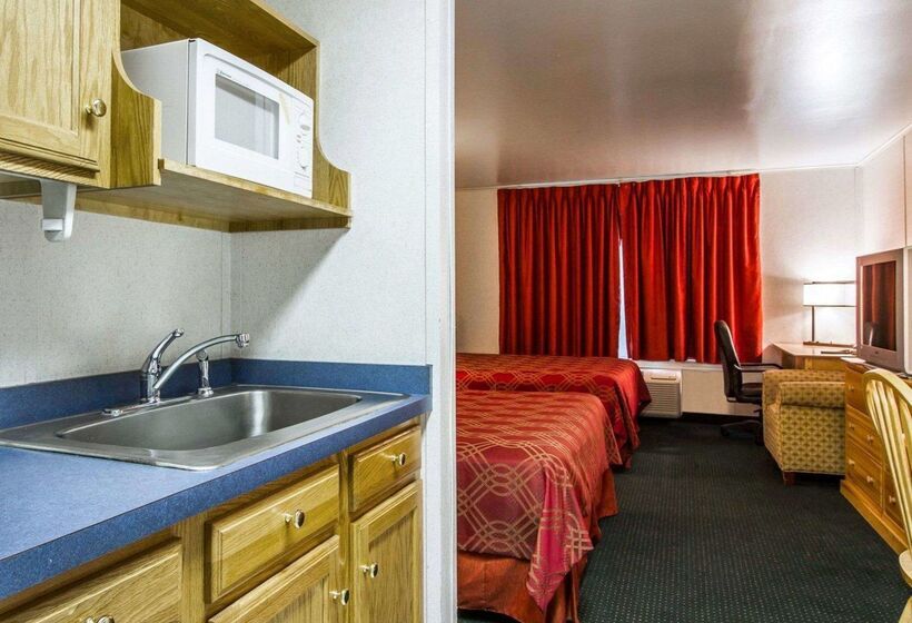 هتل Rodeway Inn & Suites Brunswick Near Hwy 1