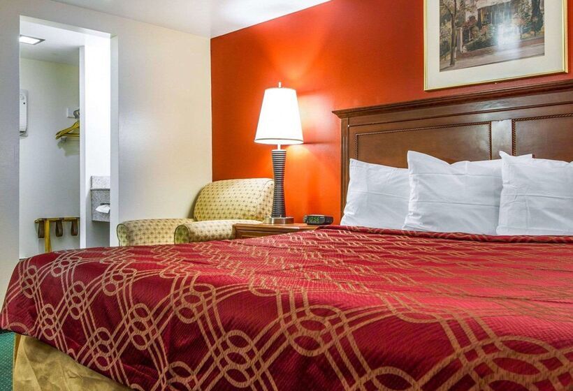 هتل Rodeway Inn & Suites Brunswick Near Hwy 1
