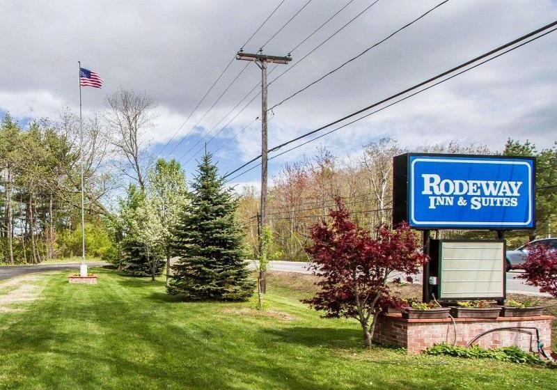 هتل Rodeway Inn & Suites Brunswick Near Hwy 1