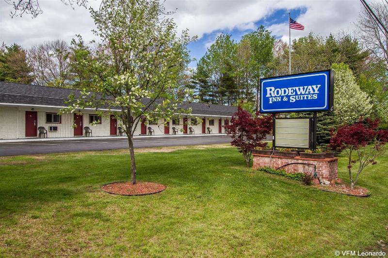 هتل Rodeway Inn & Suites Brunswick Near Hwy 1