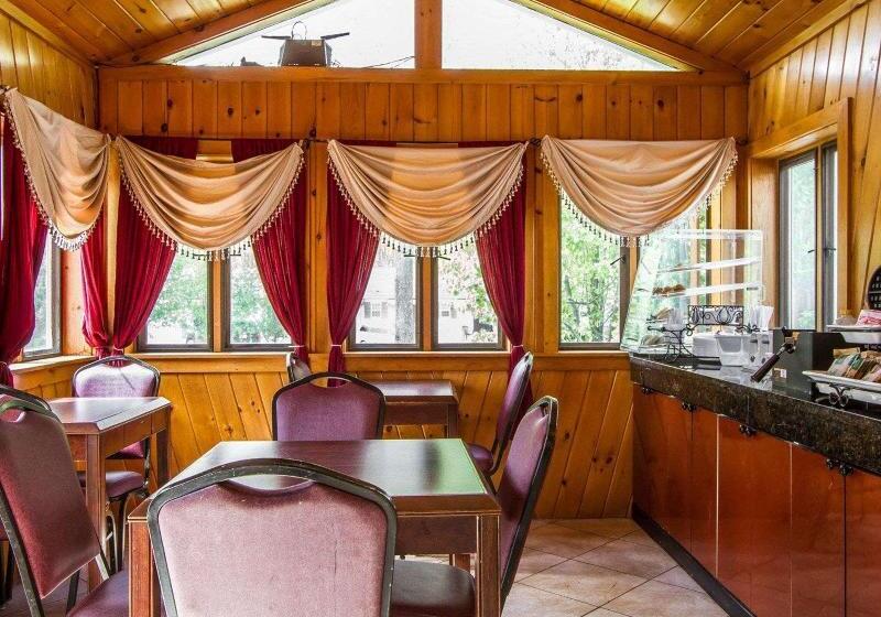 هتل Rodeway Inn & Suites Brunswick Near Hwy 1