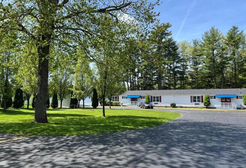 هتل Rodeway Inn & Suites Brunswick Near Hwy 1