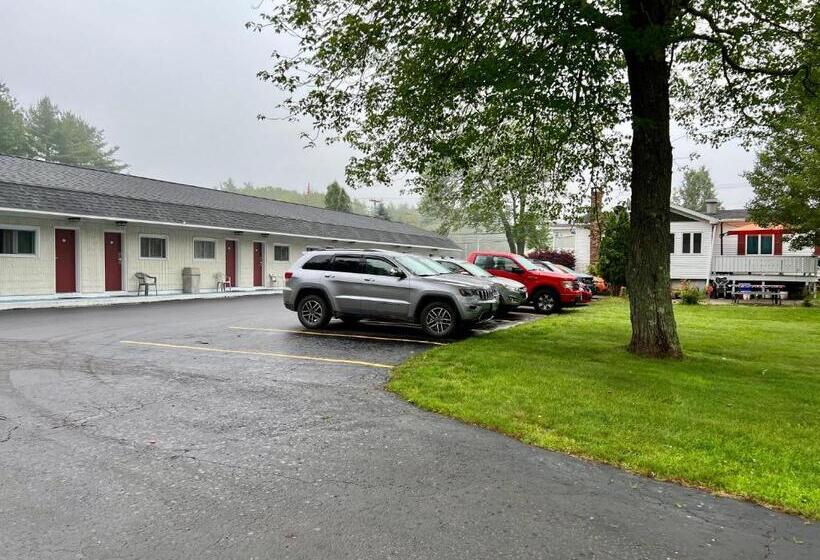 هتل Rodeway Inn & Suites Brunswick Near Hwy 1