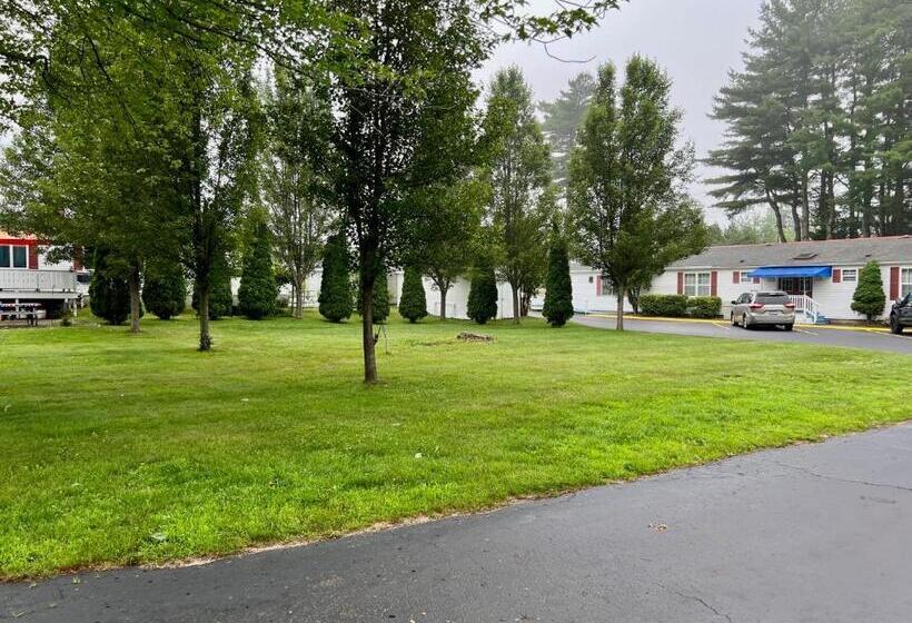 هتل Rodeway Inn & Suites Brunswick Near Hwy 1