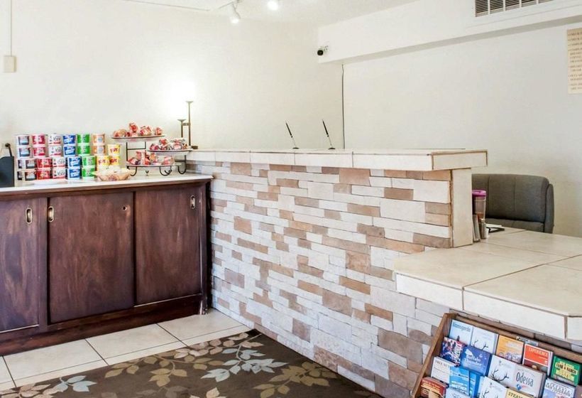 فندق Rodeway Inn Whites City