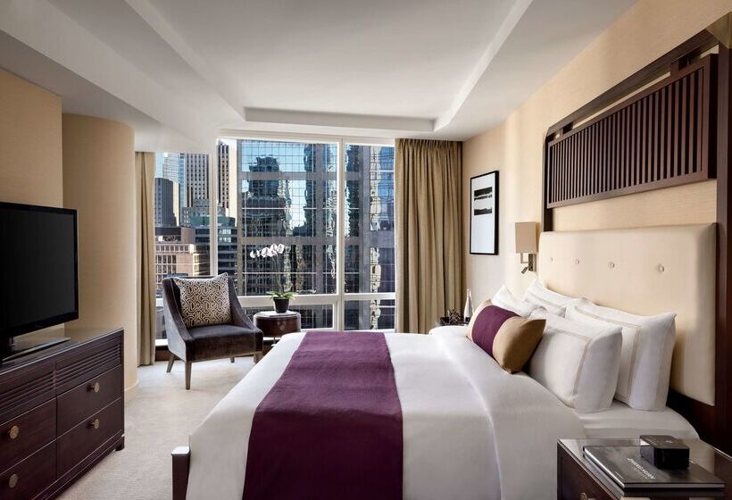 Hotel Shangrila Toronto
