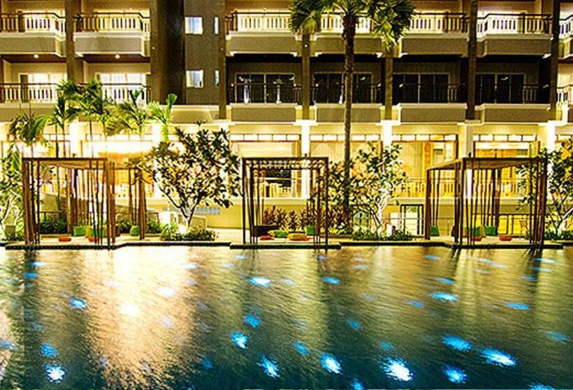 هتل Welcome World Beachfront Resort