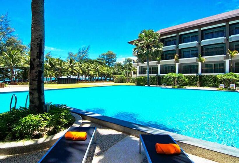 هتل Welcome World Beachfront Resort