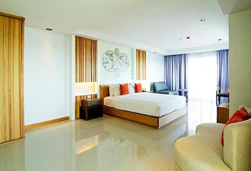 هتل Welcome World Beachfront Resort