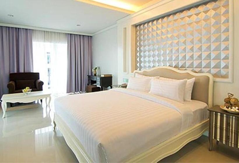 هتل Welcome World Beachfront Resort