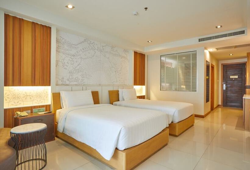 هتل Welcome World Beachfront Resort