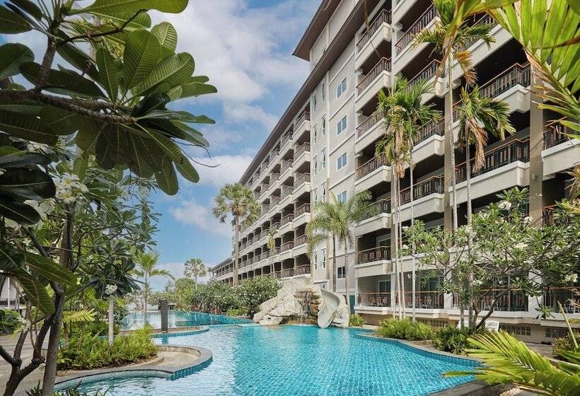هتل Welcome World Beachfront Resort