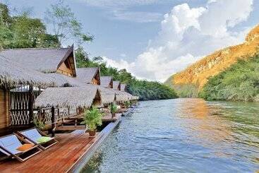 استراحتگاه The Float House River Kwai