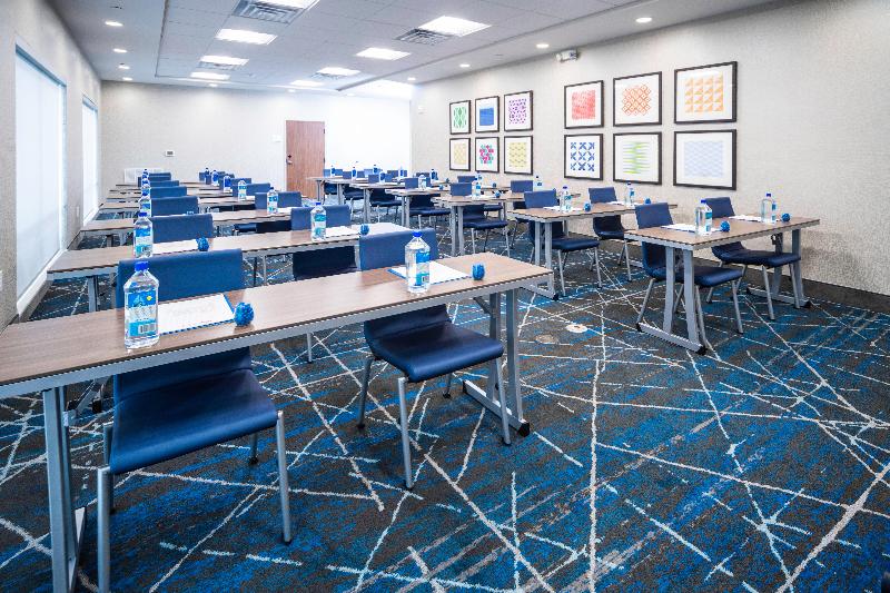 בית מלון כפרי Holiday Inn Express & Suites Brevard - City Center