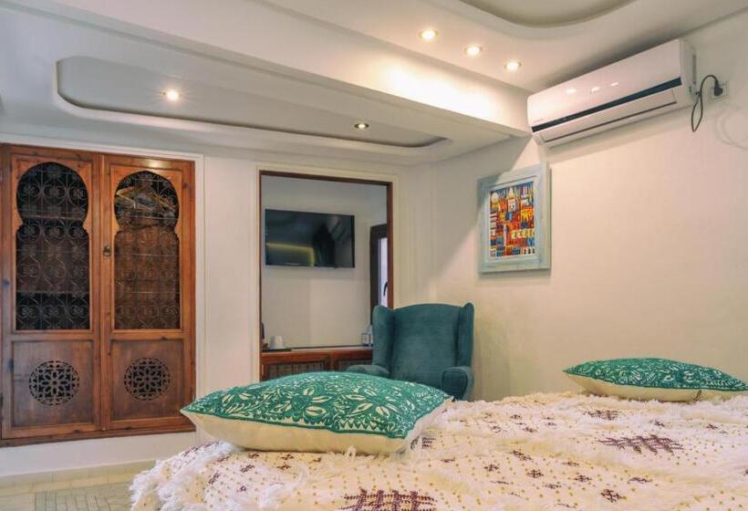 تختخواب و صبحانه Casa Hassan