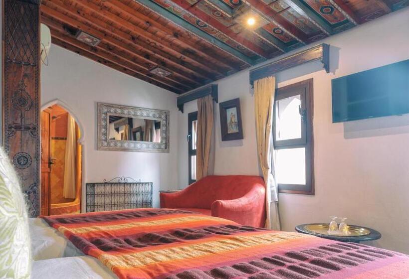 تختخواب و صبحانه Casa Hassan