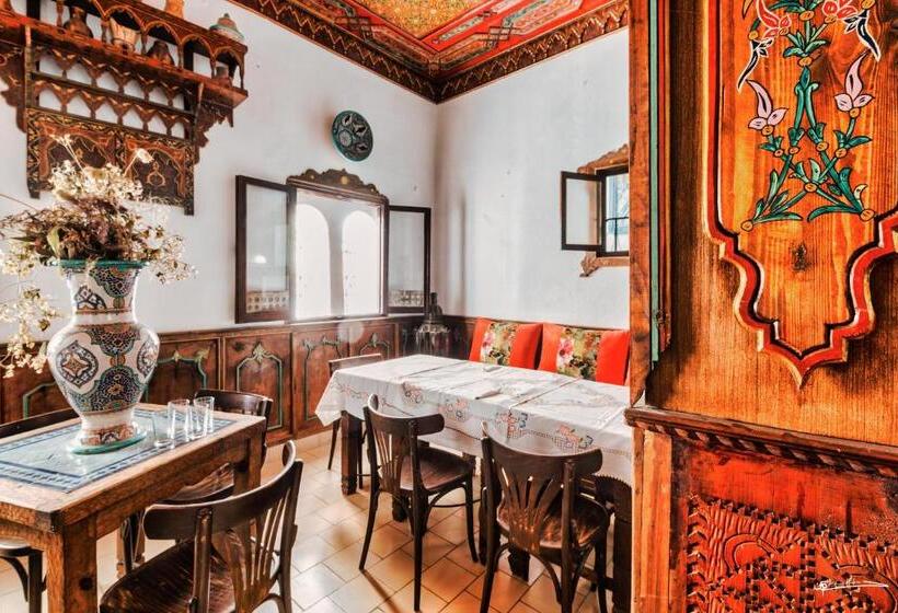 تختخواب و صبحانه Casa Hassan