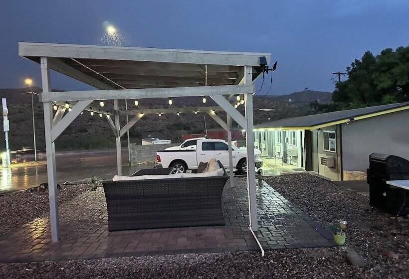 Belle Aire Motel