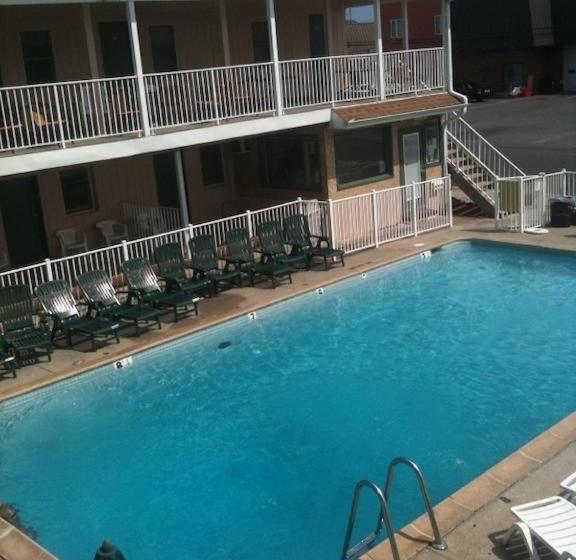 Belmont Motel