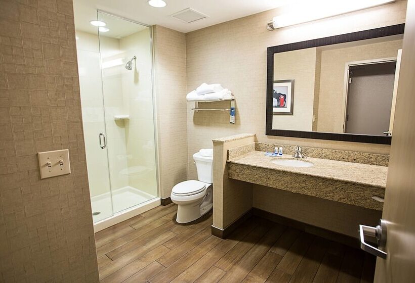 Fairfield Inn & Suites By Marriott Moscow