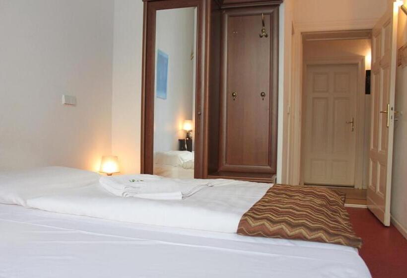 Fotos del hotel Amelie Berlin:  3