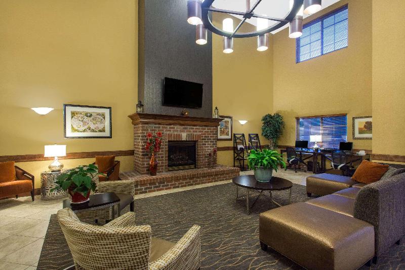 هتل Best Western Plus Appleton Airport Mall