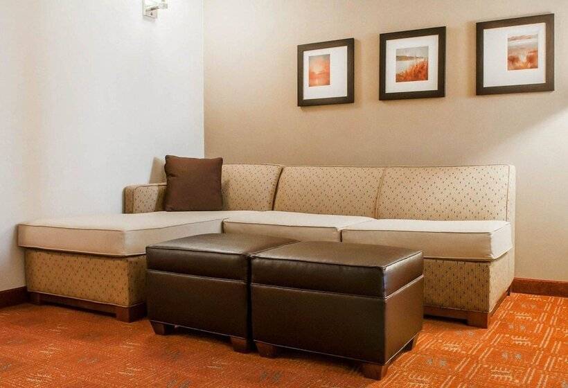 هتل Comfort Suites Farmington