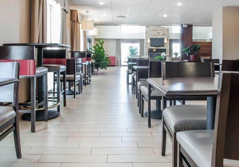 هتل Comfort Suites Farmington